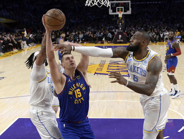 With LeBron James injured, Lakers fall to Nuggets for third consecutive  loss - Los Angeles Times