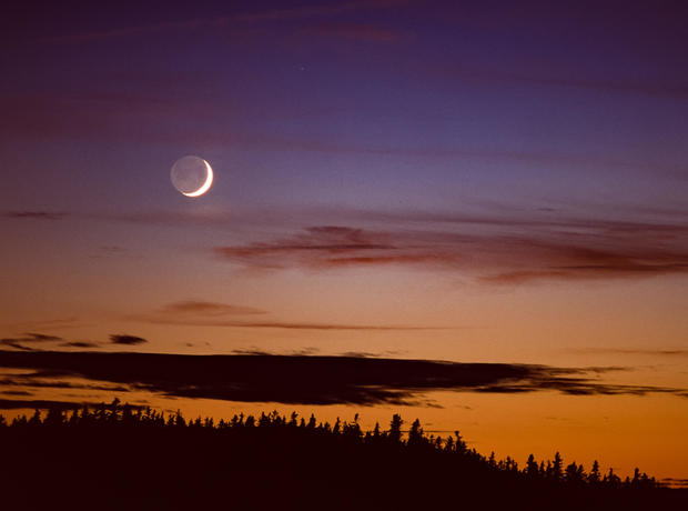 Crescent Moon & Earthshine 