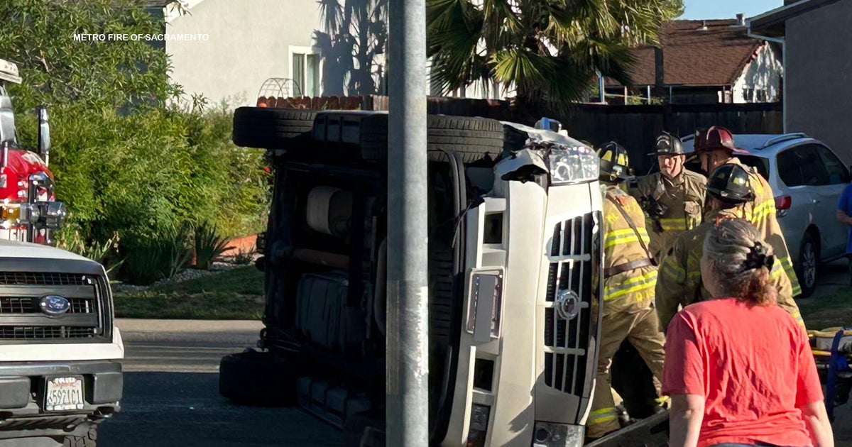 1 person hurt in rollover crash in Citrus Heights neighborhood