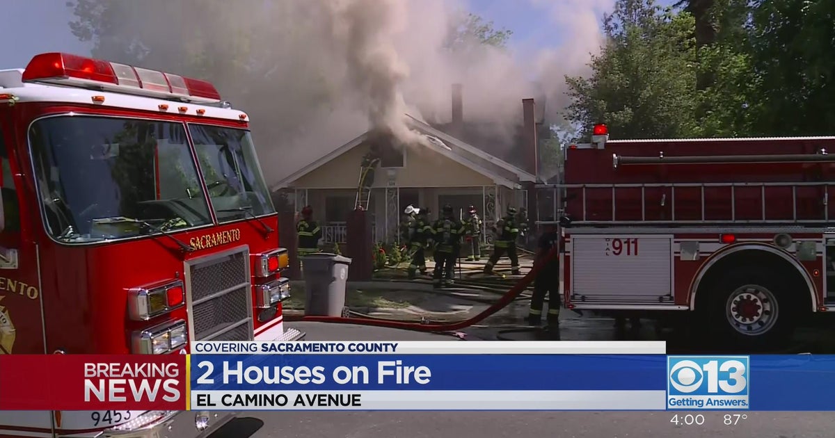 2 North Sacramento homes damaged in fire