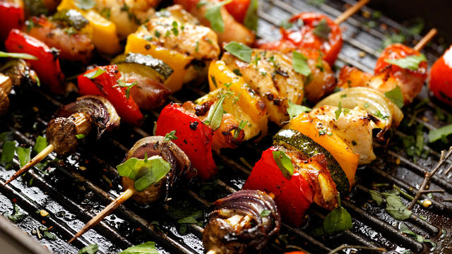 Vegetable and meat skewers in a herb marinade 