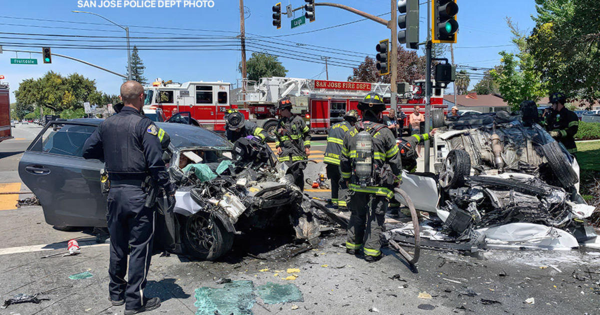 2 passengers killed in San Jose after juvenile crashes stolen car, police  say - ABC7 San Francisco
