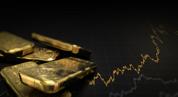 investing-in-gold-vs-stocks-whats-the-difference.jpg 