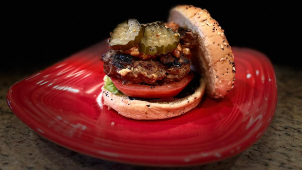 black-blue-burgers-rania-ptl.png 