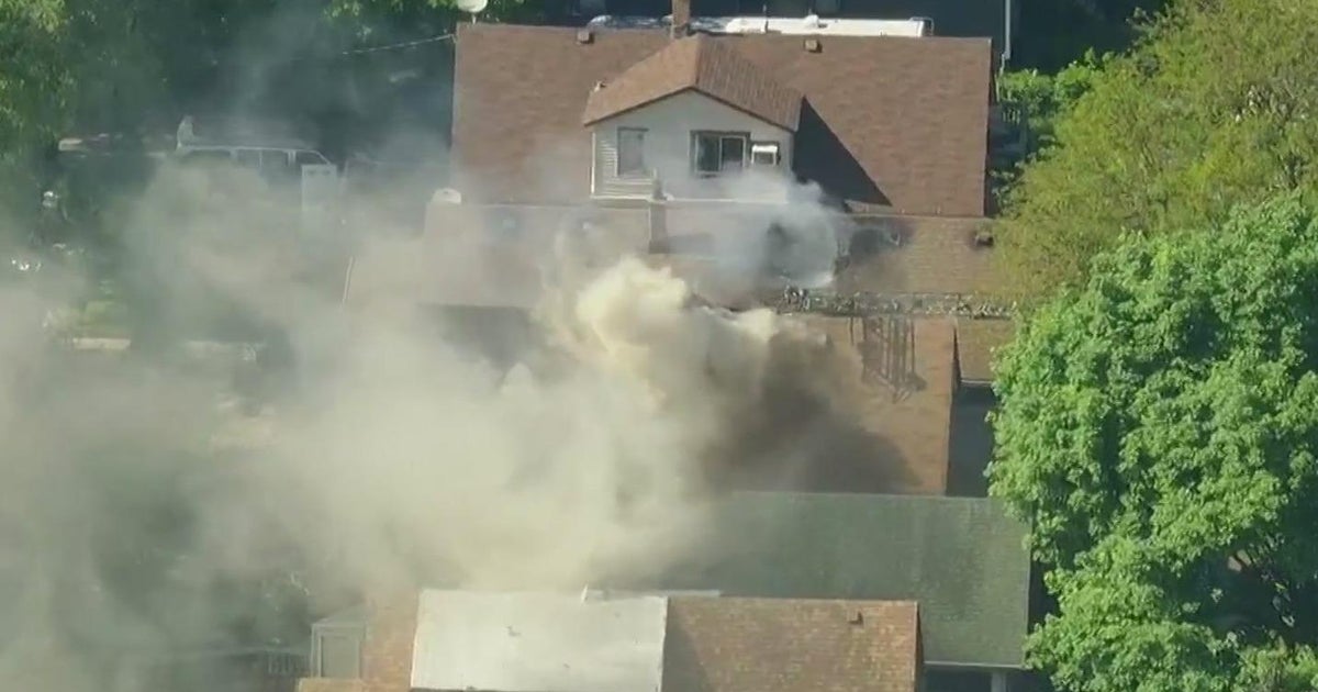 Chicago crews work to get control of housefire in West Pullman - CBS ...