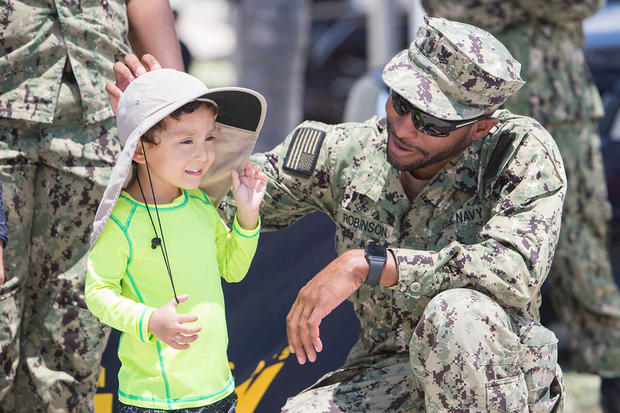 8-little-kid-with-soldier.jpg 