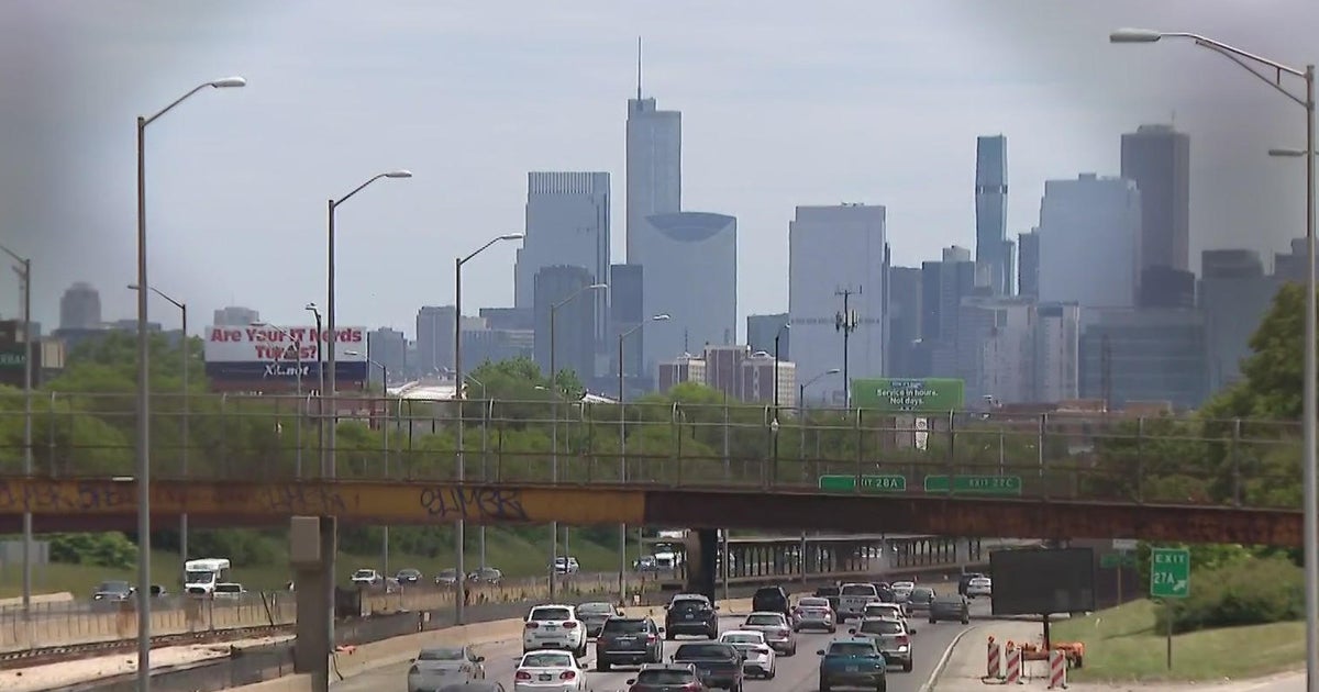 Three shooting incidents on Eisenhower Expressway in weeks - CBS Chicago
