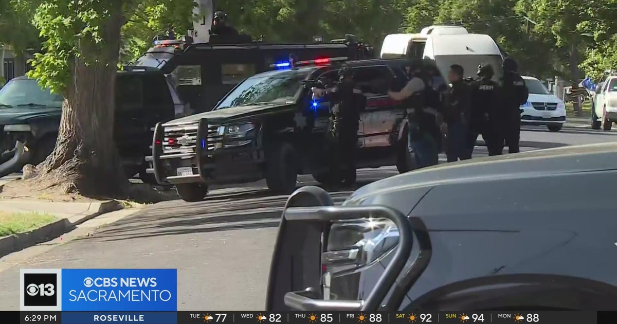 Barricaded Stockton suspect surrenders to authorities