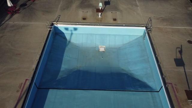 empty-pool.jpg 
