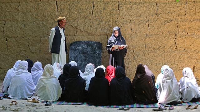 TOPSHOT-AFGHANISTAN-WOMEN-EDUCATION 