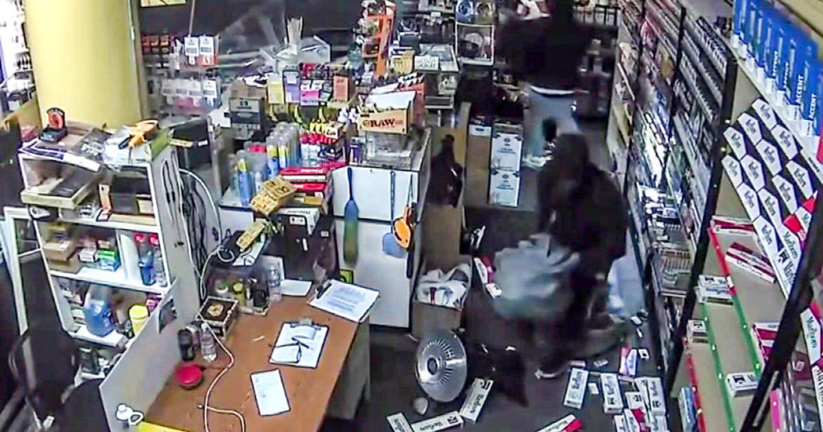 Thieves steal $100,000 in cigarettes, cash from San Francisco smoke shop