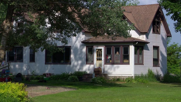 10p-vo-chisago-arson-ho-wcco3hql.jpg 
