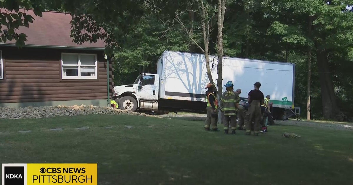 Driver of box truck crashes into Penn Township home - CBS Pittsburgh