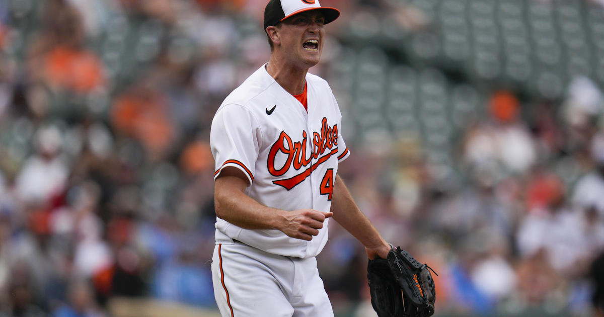 Henderson homers as Orioles complete sweep of Royals 11-3