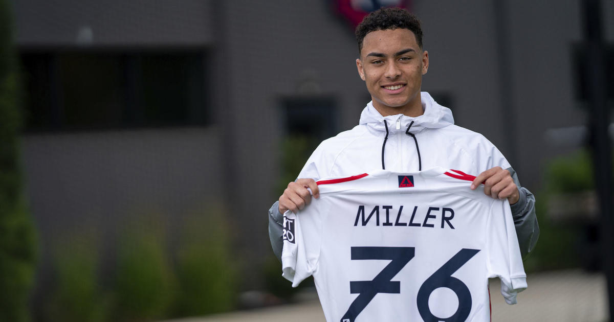 New England Revolution Reveal Club's New Primary Jersey - CBS Boston