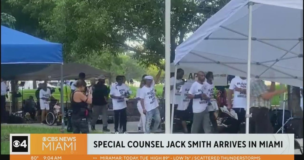 Trump supporters gather outdoors Miami federal courthouse ahead of previous president’s arraignment