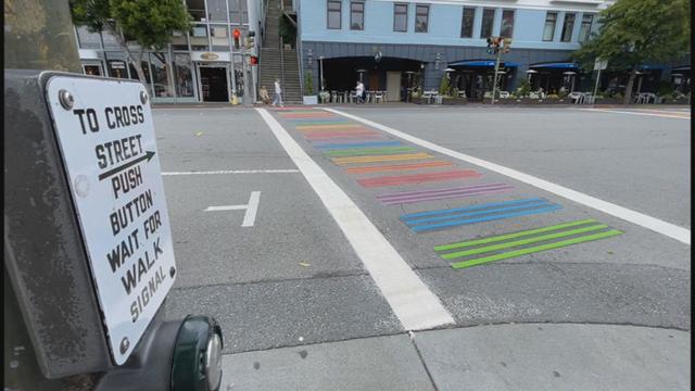 sausalito-pride-crosswalk-banner-photo-02.jpg 