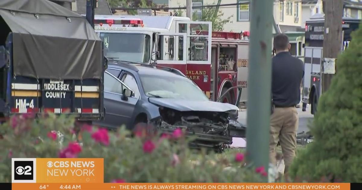 2 People Killed In Fiery Crash At N.J. Intersection - CBS New York