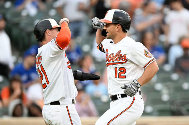 Aaron Hicks drives in 4 runs as the Orioles hold on to beat the AL