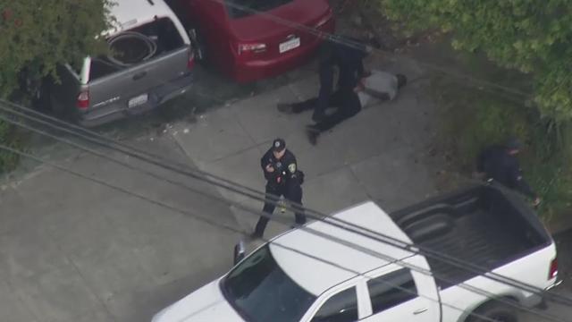 Oakland carjacking suspect in custody 