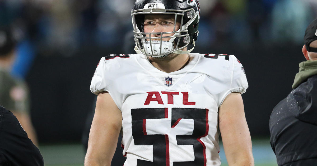 Atlanta Falcons linebacker Nick Kwiatkoski (53) lines up during