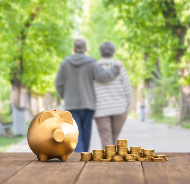 investing-in-gold-for-retirement-4-things-to-know.jpg 