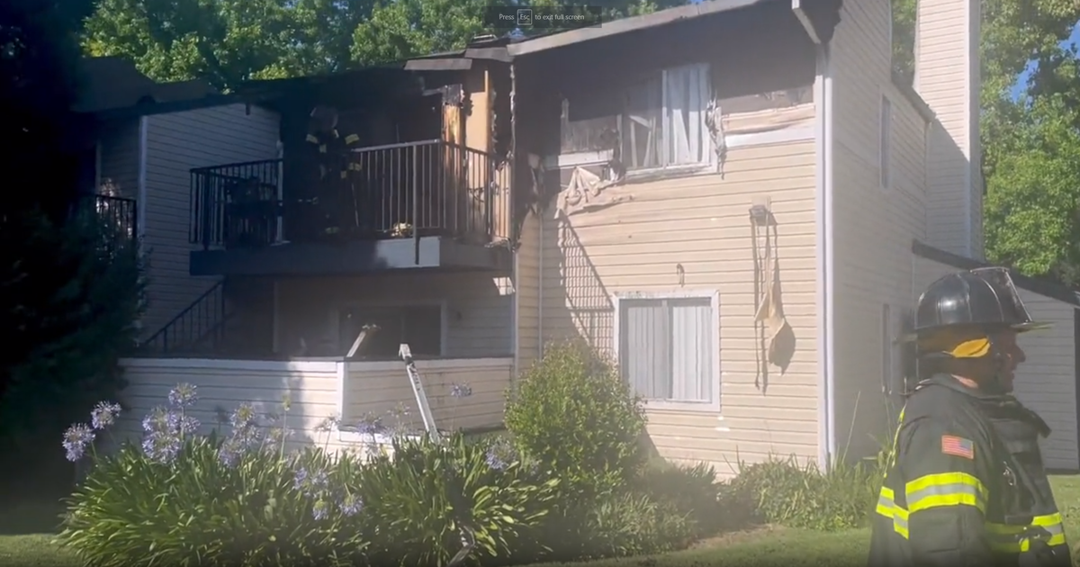 2-story apartment building catches fire in south Natomas - CBS Sacramento