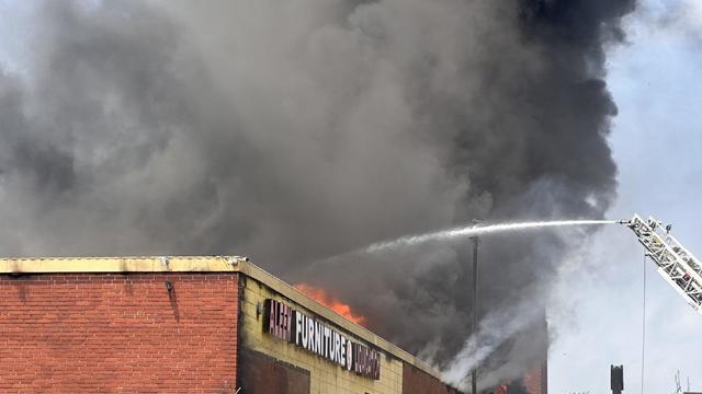 furniture-store-fire.jpg 