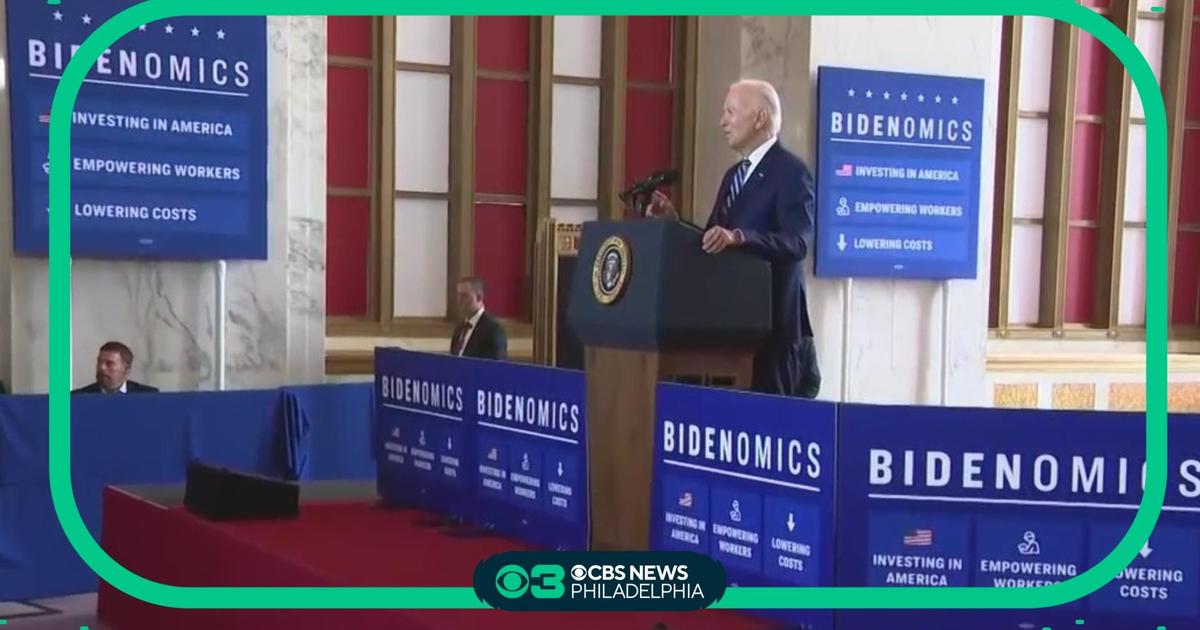 President Biden touts economic agency while raising money for campaign