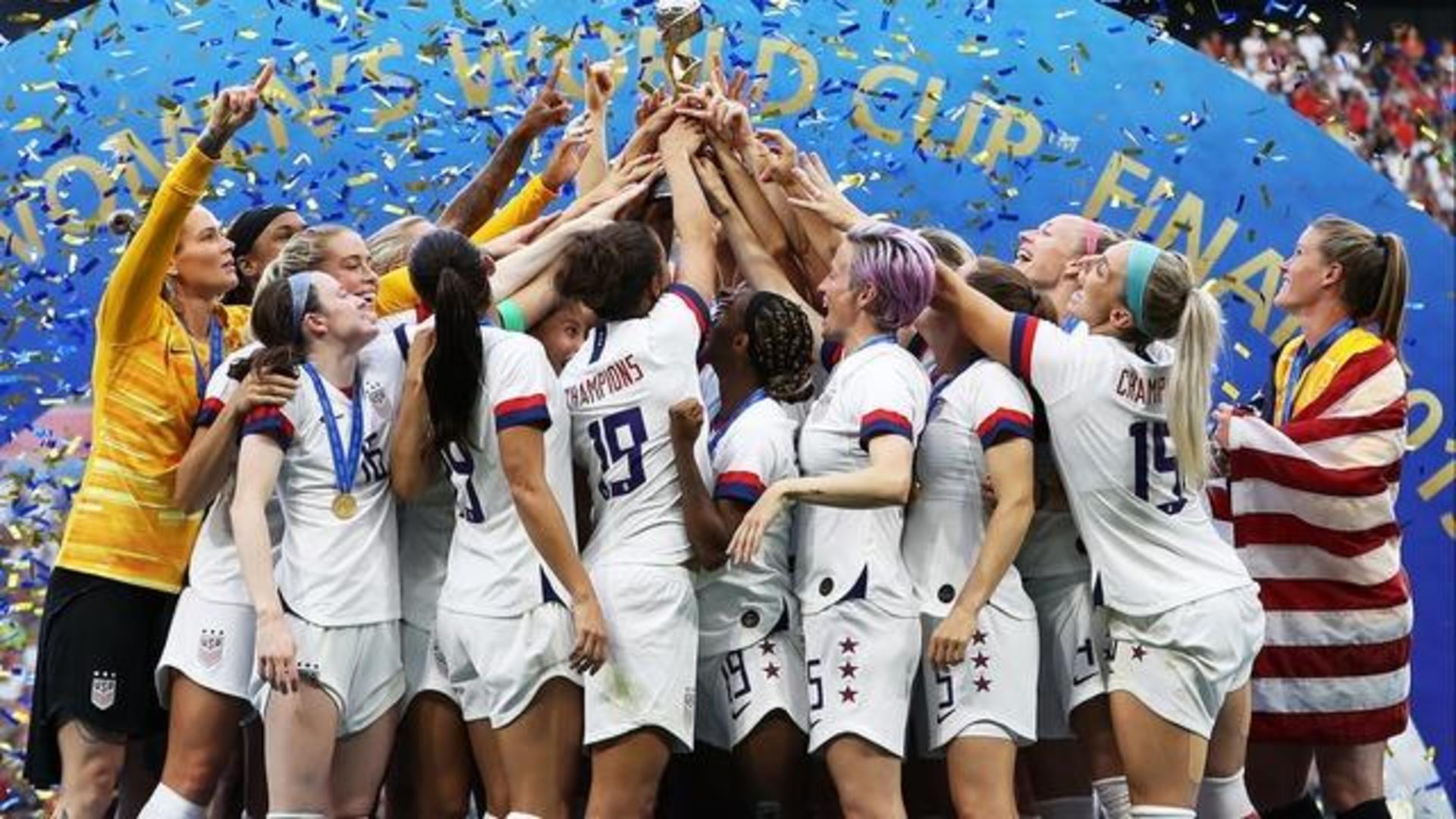 U.S. women's soccer stars preview FIFA World Cup Canada 2015 - CBS News