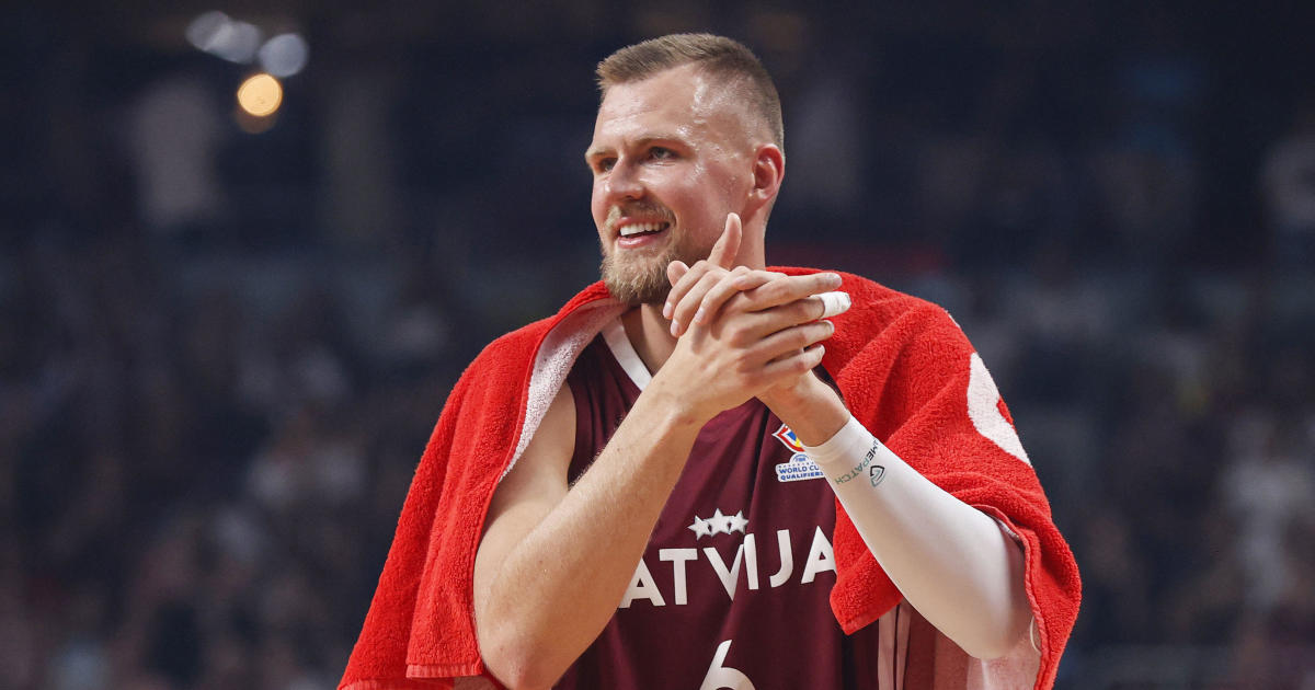 Kristaps Porzingis leads Latvia's extended list for 2023 FIBA World Cup /  News 