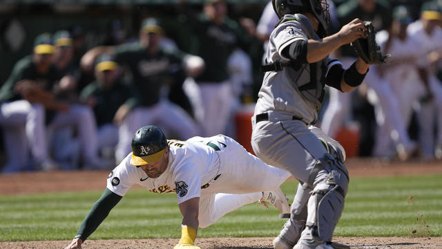 Chicago White Sox v Oakland Athletics 