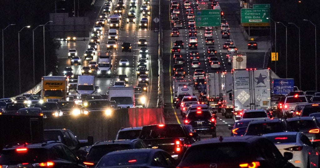 AAA expects recordbreaking travel numbers over Fourth of July holiday weekend