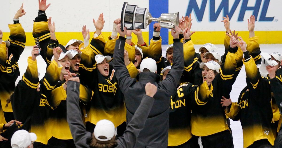 Philadelphia qualifies for new womens hockey team  ExBulletin