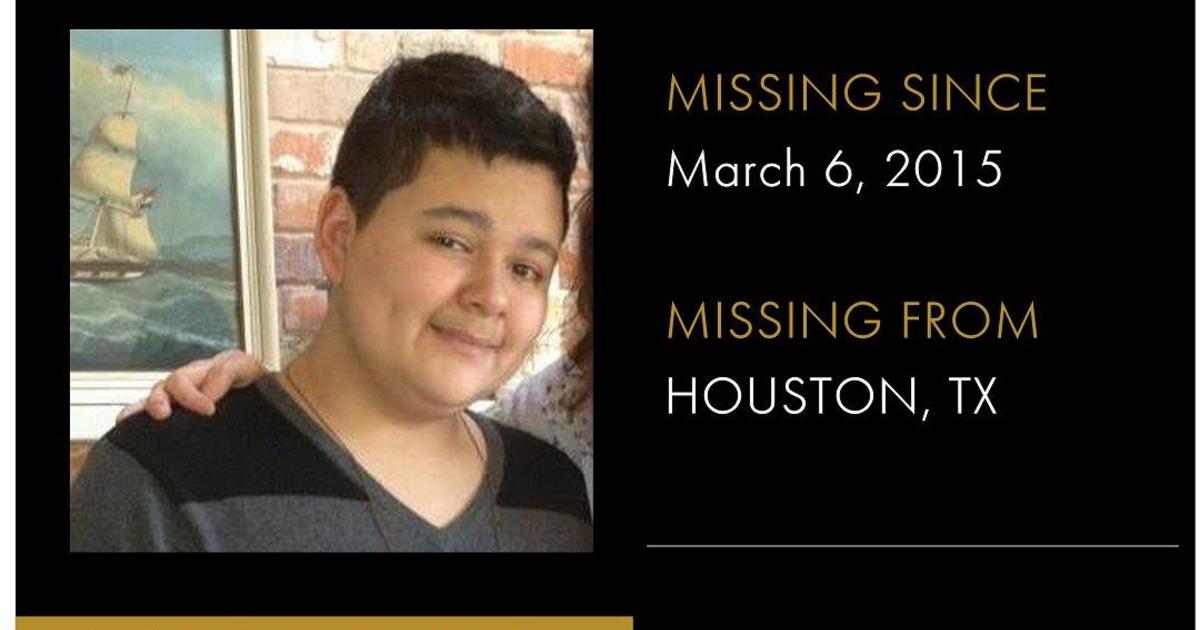 Seorang remaja Texas yang menghilang 8 tahun lalu saat berjalan-jalan dengan anjingnya telah ditemukan dalam keadaan hidup