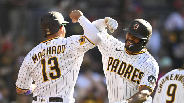 Betts, Outman homer as Dodgers stun Padres 5-2