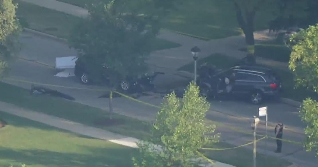 Police investigate deadly 2car crash in Elmhurst CBS Chicago