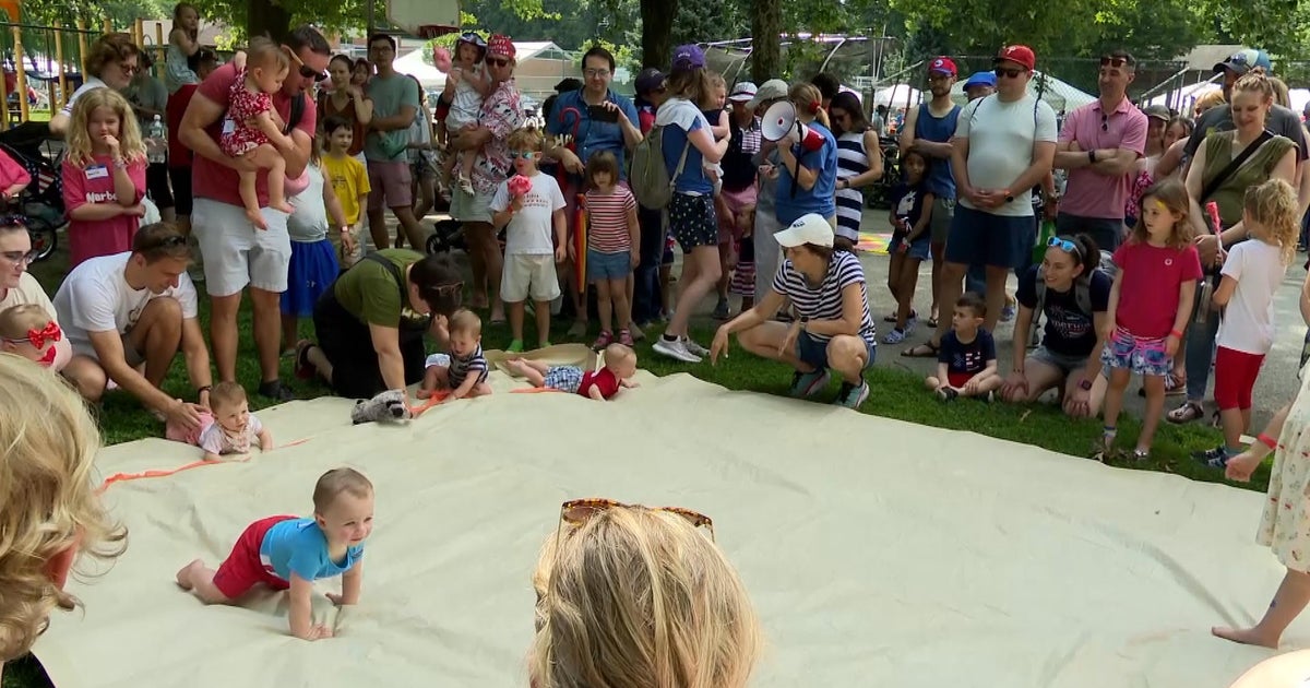 Young people keep Fourth of July tradition going in Narberth CBS