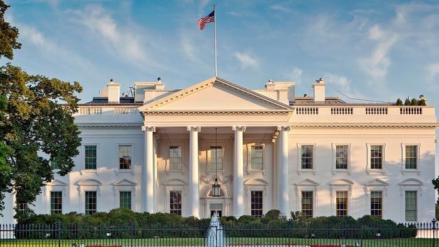 cbsn-fusion-suspected-cocaine-found-at-white-house-thumbnail-2102920-640x360.jpg 