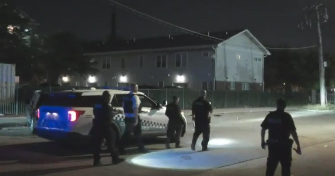 Chicago shootings: 2 dead, 7 hurt in shootings overnight - CBS Chicago