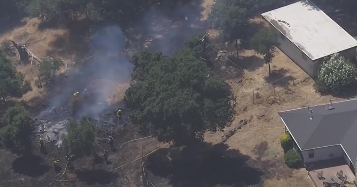 Vegetation fire burns close to Napa homes; May have been started by