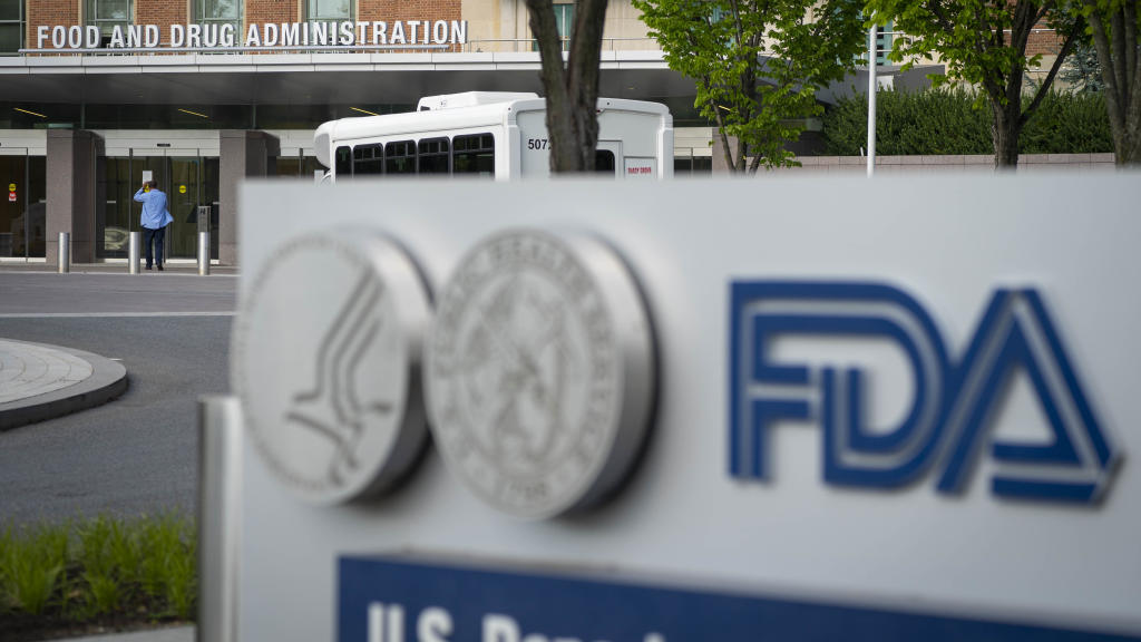 FDA OK's new COVID vaccine shots for fall 2024 from Pfizer and Moderna