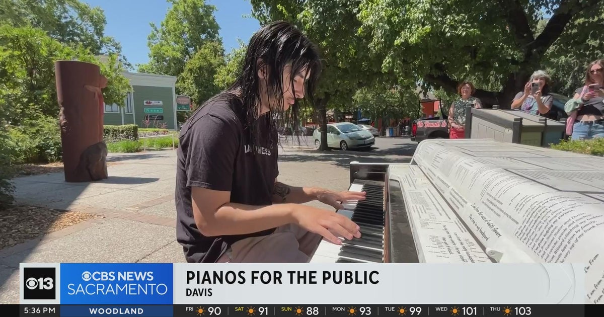 Pianos for the public deployed in Davis