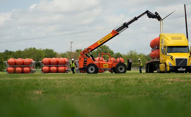Immigration Texas Buoys 