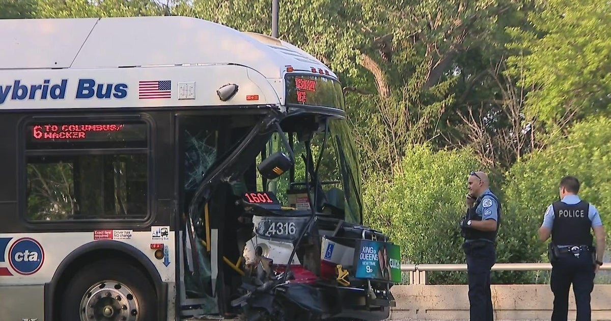 1 dead, 2 critical after wrong-way crash with CTA bus - CBS Chicago