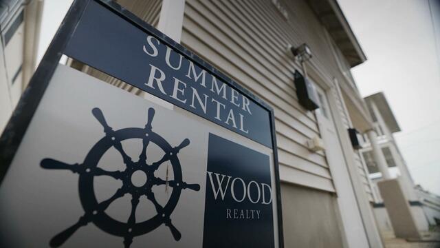0710-cmo-vacationrentals-oliver-2113972-640x360.jpg 