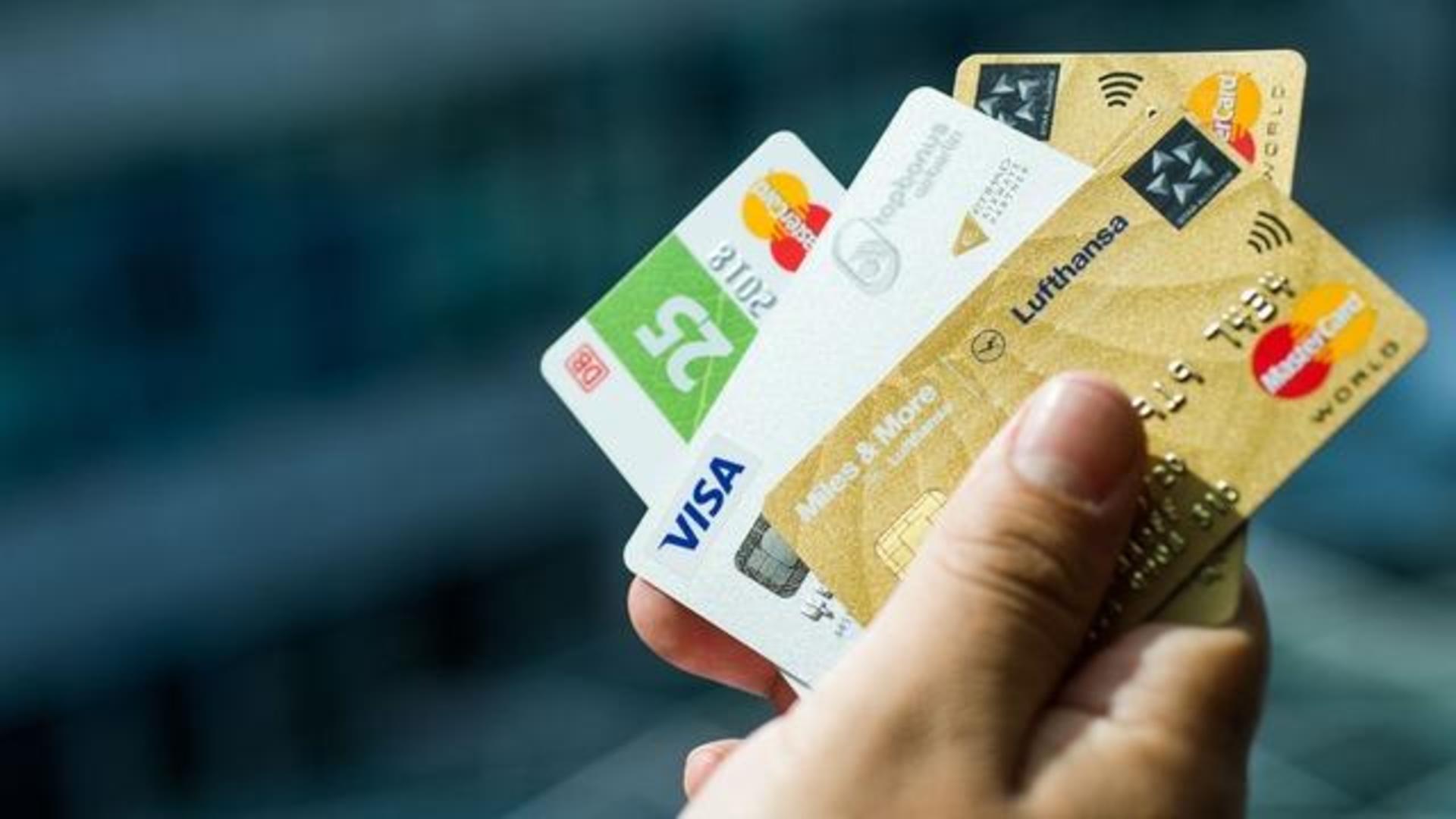 The pros and cons of airline credit cards image