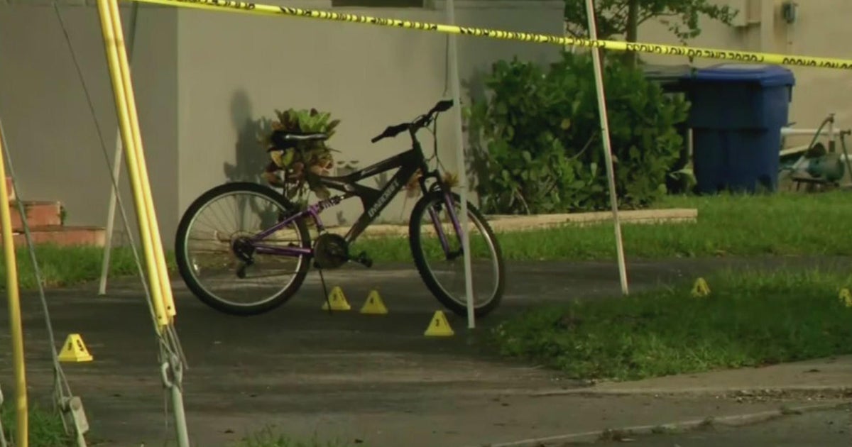 Man shot in broad daylight in front of Hollywood home Man shot in broad daylight in front of Hollywood home