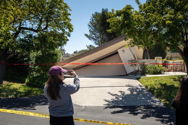 View of home sliding into a canyon in Rolling Hills Estates, California