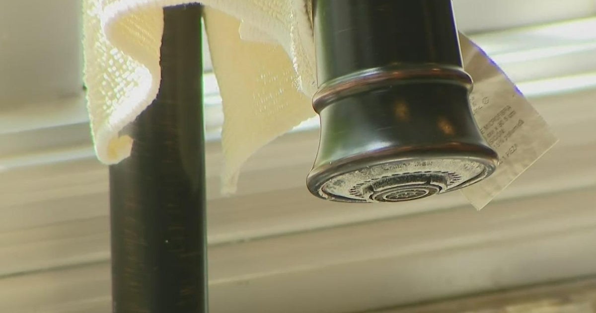 Aqua Illinois offers action plan after water main break causes crisis in Hawthorn Woods Aqua Illinois offers action plan after water main break causes crisis in Hawthorn Woods